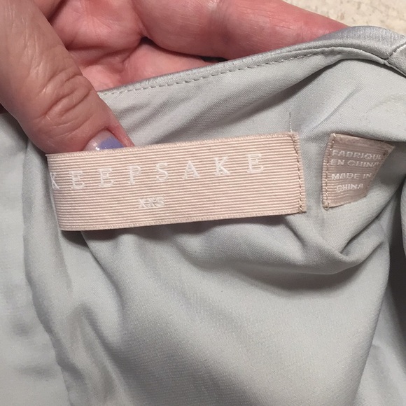 BNWT AUSTRALIAN DESIGNER KEEPSAKE SILVER BEADED SATIN CAP SLEEVE CROP TOP - Picture 3 of 6